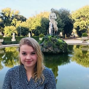 Meet your Posher, Zoë amelia